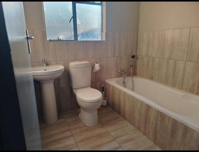 3 BEDROOM HOUSE FOR SALE IN IVY PARK